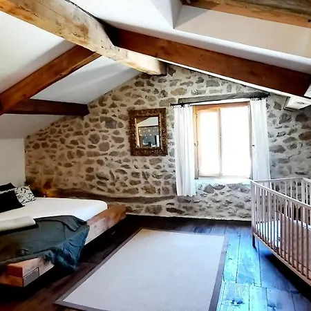 Holiday home Maison Familiale Chaleureuse Idealement Situee