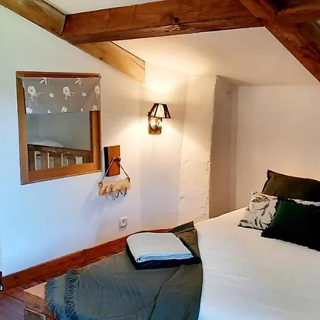 Maison Familiale Chaleureuse Idealement Situee بيت للعطل *